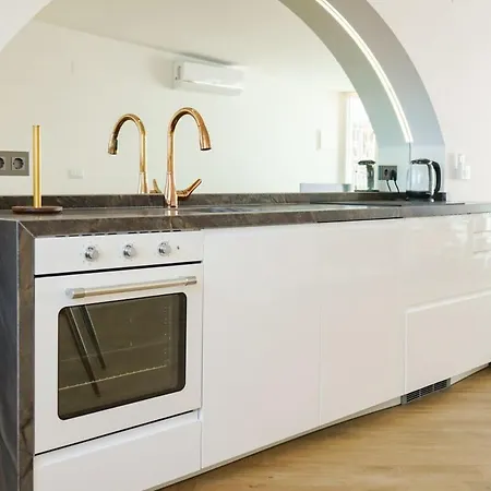 New! Stylish Portuguese Soul Retreat In Belém 4p *