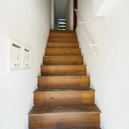 New! Stylish Portuguese Soul Retreat In Belem 4p Апартаменти Лісабон