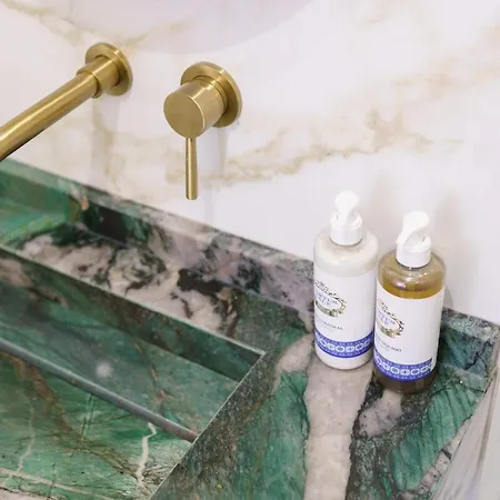 New! Stylish Portuguese Soul Retreat In Belem 4p *