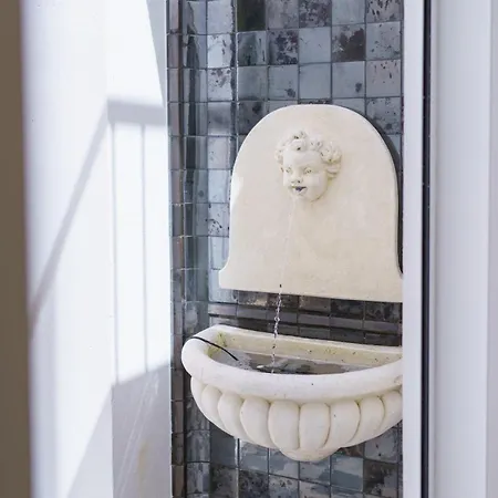 New! Stylish Portuguese Soul Retreat In Belem 4p Lägenhet *